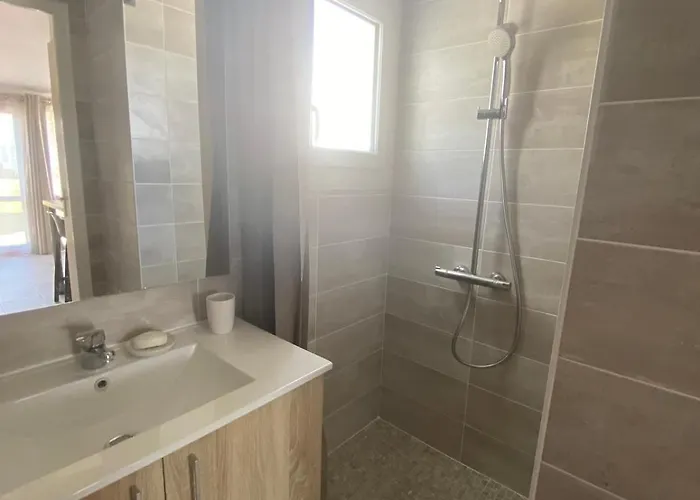 Hébergement de vacances Petite Maison Confort Dans Résidence De *